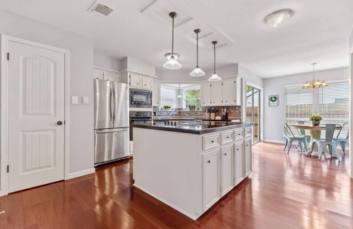 Grogan's Mill House | Family Home in the Heart of The Woodlands