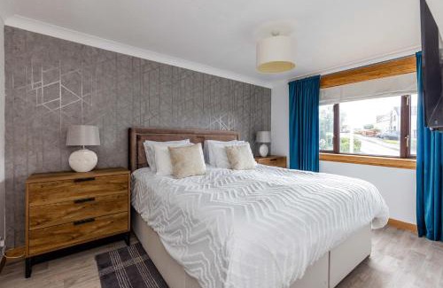 Inverkeithing House | Family Home Inverkeithing ideal for Edinburgh, Dunfermline & St Andrews 3 bedrooms