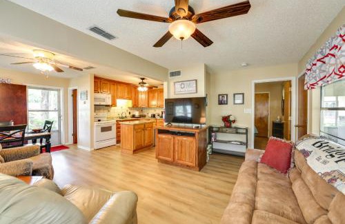 Chico House | Family Home on Lake Bridgeport Pets Welcome!