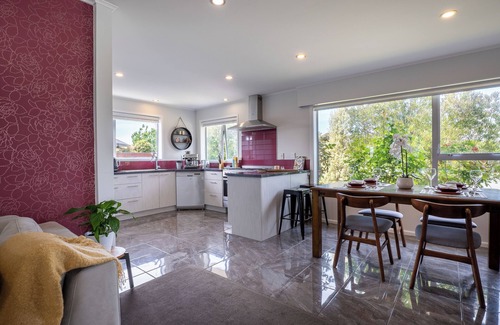 Hornby House | Family Home with Spa, Office, BBQ, EV Charging and Camper/Motorhome parking