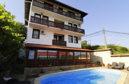 Arbanasi Hotel | Family Hotel Arbanashka Sreshta