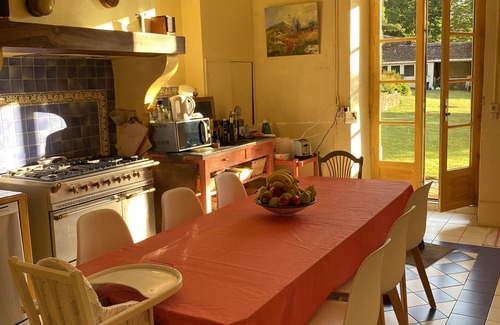 Saint-Felicien House | Family house 16 pers-max 10/12 adults- Swimming pool Panoramic view Walled garden