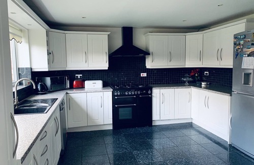 Epworth House | Family-House-Ensuite-Countryside view