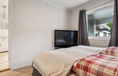 Kvinnherad House | Family house, large garden, large tarasse