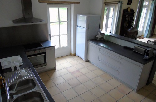 Bahus-Soubiran House | Family house with large garden, swimming pool and tennis court