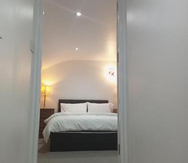 Mayfield House | Family Lodge, Princess Lodge, Executive Lodge, Master's Lodge