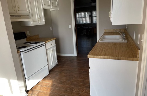 Hico House | Family Owned Small Farm, Relax at the Circle4B Ranch!