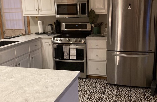 Lake Arrowhead House | Family & pet friendly lakeside home with game room, close to park & pools