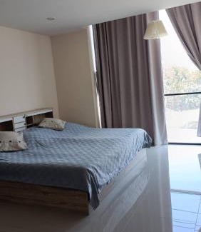 Buriram House | Family Pool View บ้านพักครอบครัวและสระว่ายน้ำ