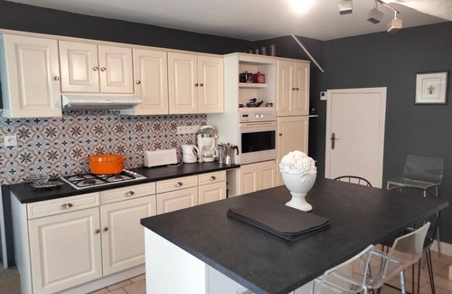 Bazouges-sur-le-Loir Cottage | Family Retreat: Heated Pool, Garden, Near Zoo & Le Mans Circuit