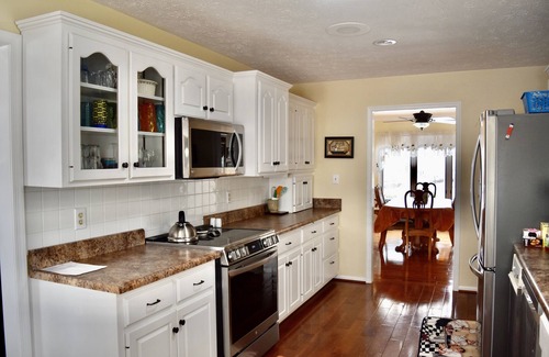 Forest House | Family Retreat 15 minutes from Liberty
