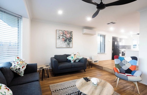 Bibra Lake House | Family Retreat