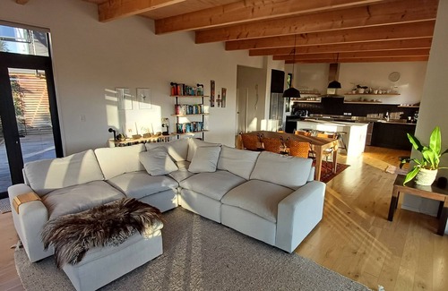 Stanmore Bay House | Family Retreat on the Coast
