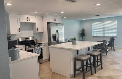 Hudson Beach Estates House | Family Retreat On the Canal!