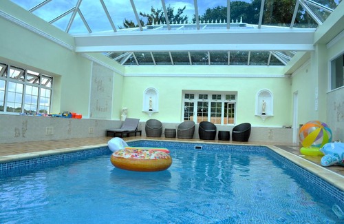 Caergwrle House | Family Retreat or Romantic Break