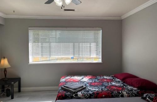 Surrey Newton House | Family Room with Attached Bathroom at King George Boulevard- Restaurants, Shopping, Transit at Walking Distance KG3