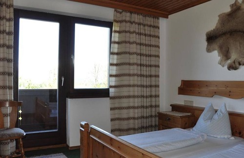 Spital am Pyhrn Bed & Breakfast | Family room with shower, WC - Pension Nanga Parbat