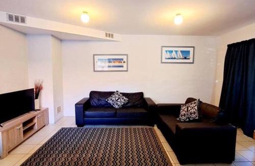 Mandurah House | Family Spa Villa 250m From The Sea!