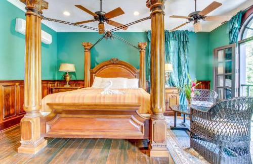 Bullet Tree Falls House | Family Suite @ Mahogany Hall