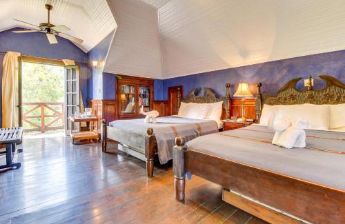 Bullet Tree Falls House | Family Suite @ Mahogany Hall