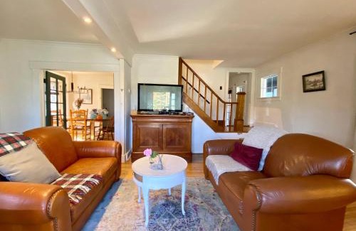Ayers Cliff House | Family Summer House in the Eastern Townships
