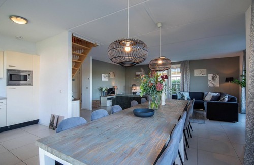 Susteren House | Family villa with 5 or 6 bedrooms, 2 bathrooms and a garden