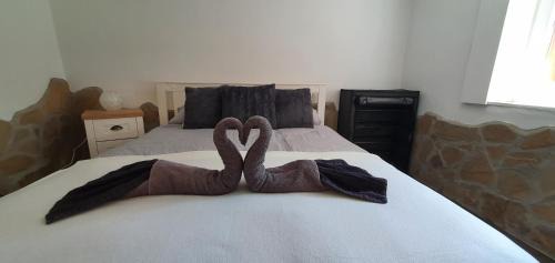 Rezi Apartment | Family Wellness Jacuzzi Sauna Wood Fired Hot Tub 8 Min from Heviz