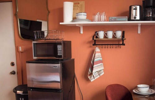 Westlake Apartment | Fancy Studio for 2 in DTLA!