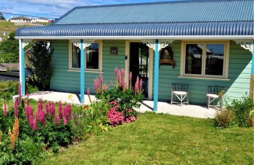 Oamaru Apartment | Fantail Cottage
