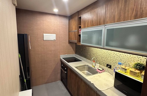Wack-Wack Greenhills Condo | Fantastic 2-bedroom condo with AC IN BSA TWIN TOWER