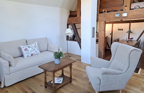 Antweiler Apartment | Fantastic Eifel apartment for 3 people with sauna, countryhouse garden & terrace