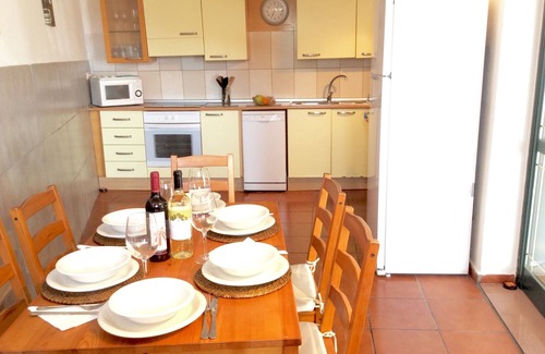 Patalavaca Villa | Fantastic Holiday Villa,Private Swimming Pool,Hot Tub Jacuzzi,BBQ,WIFI,Sleeps x8