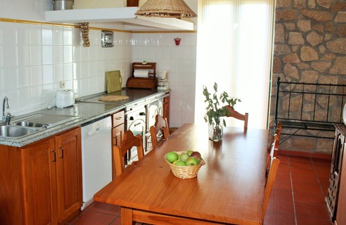 Esposende House | Fantastic holiday villa with pool, near the course and the beach.