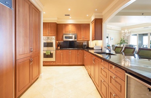 Seven Mile Beach Condo | Fantastic Large Oceanfront Residence Located at The Ritz-Carlton, Grand Cayma