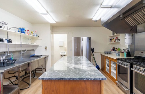 Loa House | Fantastic location for large groups or family reunion stays!