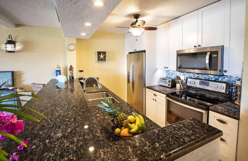 Nazareth Condo | Fantastic Location on Water/Beach! Beautifully Renovated!