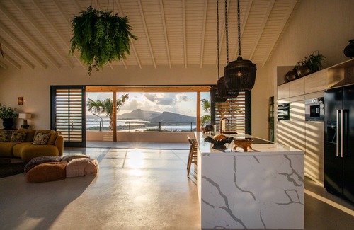 Jan Thiel Villa | Fantastic luxurious villa with the most amazing panoramic view!