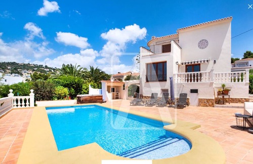 Urbanitzacio la Fustera House | Fantastic sea view and view of Calpe with large pool