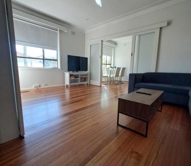 Glenroy House | Fantastic Three Bedroom Home Close to City and Airport