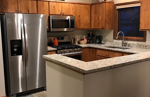 Loghill Village House | Fantastic Townhouse on Golf Course in Ridgway