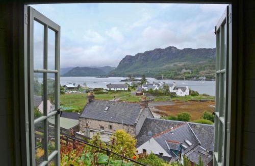 Plockton House | Faodail