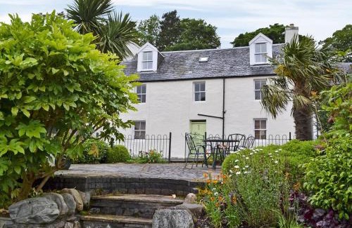 Plockton House | Faodail