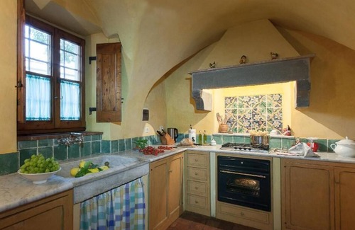 Sesto Fiorentino Apartment | Farm in Tuscany, apartment in Villa, garden and pool