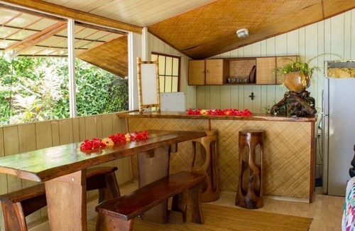 Nu'urua House | Fare Miti Beach view