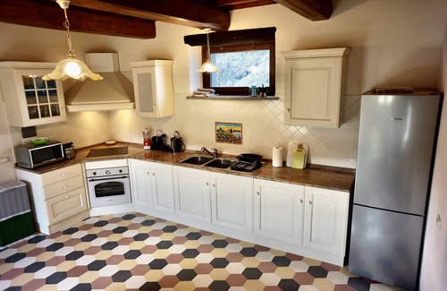 Pescia Villa | Farfalla di Toscana: privacy, pool, amazing views