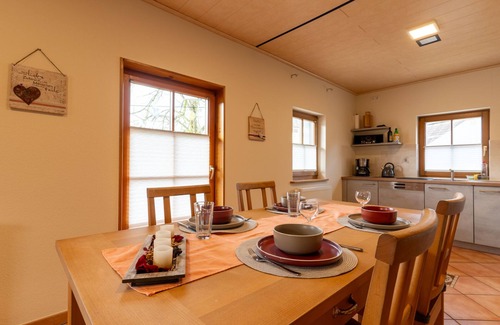 Schuttertal Apartment | Farm, children welcome, new apartment, outskirts of town, “Europapark”