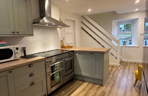 Slate Islands Cottage | Farm Cottage 2 - a spacious house that sleeps up to 10 guests