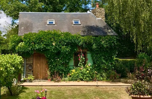Saint-Pierre-la-Vieille Cottage | Farm cottage in Suisse Normande