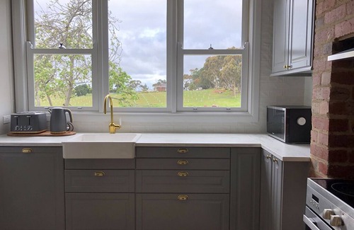Leopold House | Farm Cottage on the Bellarine Peninsula