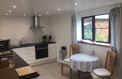 Quedgeley Apartment | Farm stay close to Shakespeare's Stratford-upon-Avon